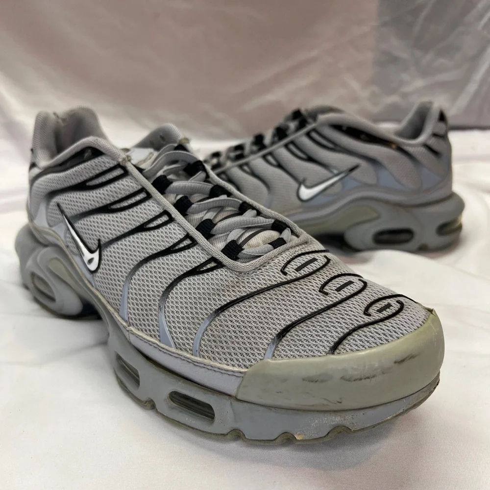Nike Air Max Plus TN Grey Black White Mens Running Shoes Sneakers